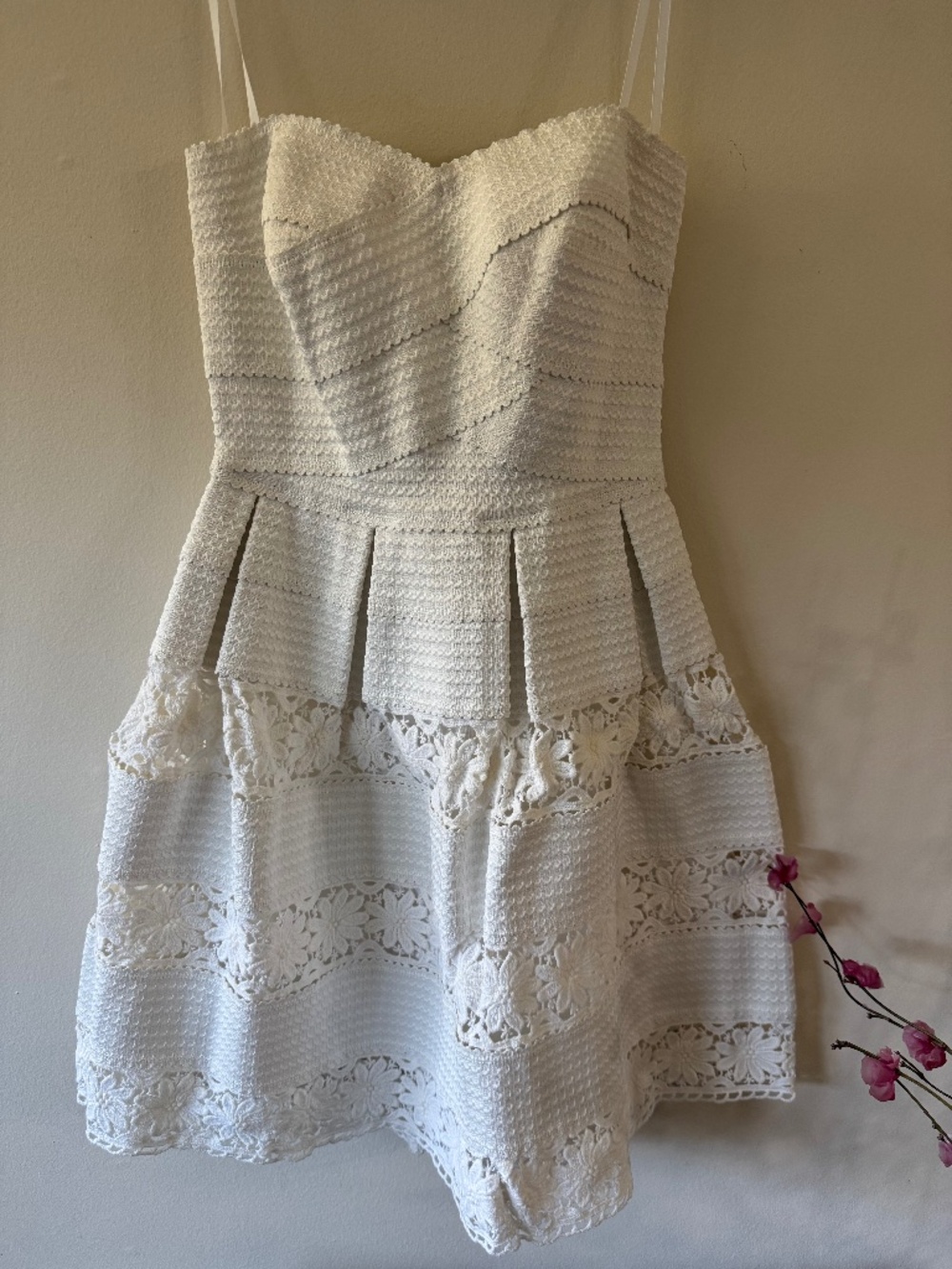 White strapless dress